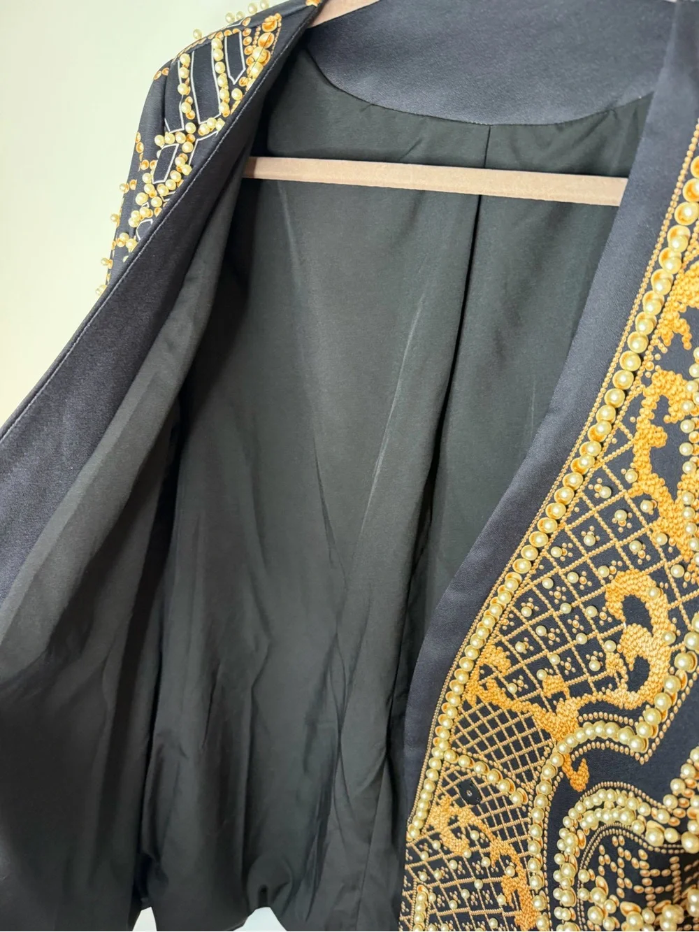 Black and Gold Embellished Open-Front Sweater Jacket woman size Large beaded - Picture 4 of 13